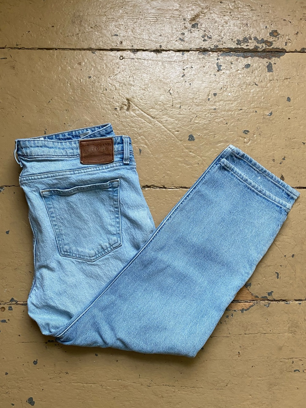 Light Blue Lucky Brand Jeans - Classic Straight Fit